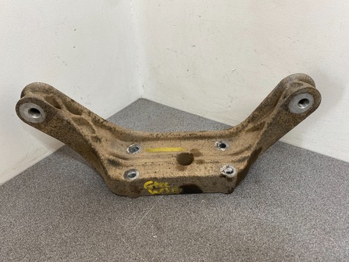 Freelander rear diff mount - rear,