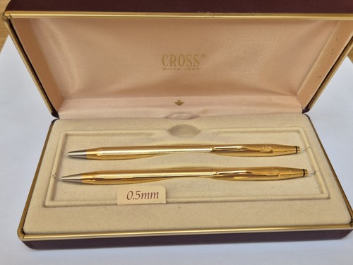 Stunning vintage cross 18kt - stunning,