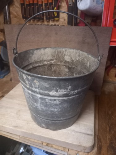 Vintage galvanised bucket no - vintage,