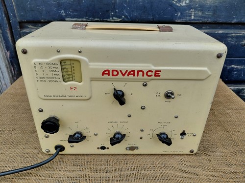 Vintage advance signal - advance, e2