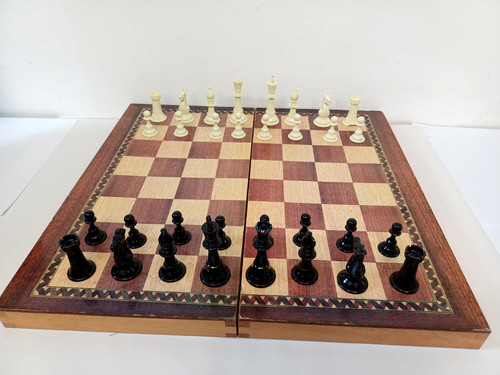 Large chess board 50cm - large,