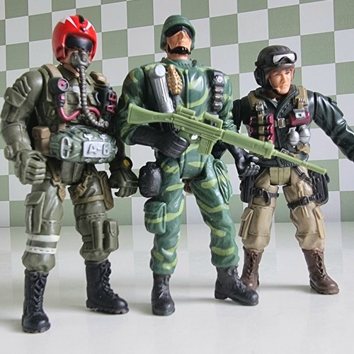 Chap mei action - mei, figures