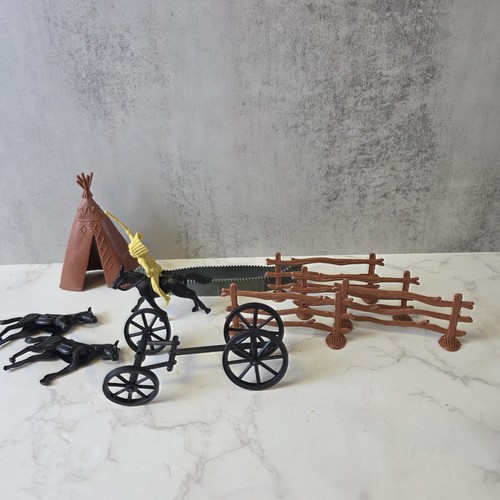 Vintage indians horses plastic - vintage,