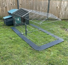 PLASTIC CHICKEN COOP AND RUN