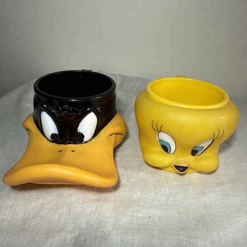 Looney tunes plastic cups - looney,