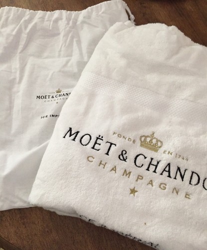 Moet chandon champagne - moet,