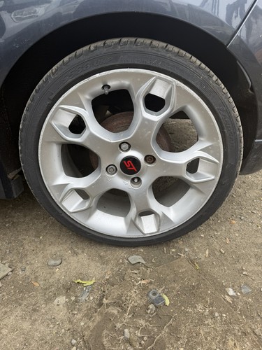 Ford fiesta alloy - 1,