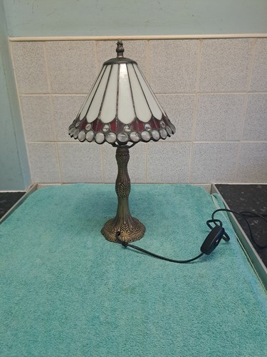 Tiffany style table lamp - style,