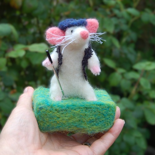 Needle felted mouse ornament