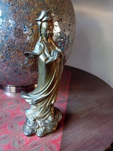 Vintage lovely asian brass - lovely,