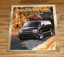 Original 2001 Chevrolet Conversion Van Sales Brochure Express Astro