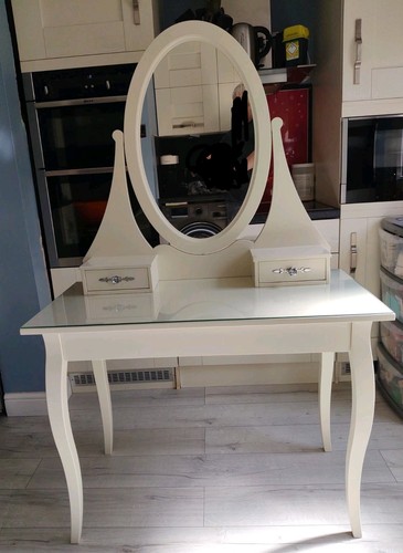 Dressing table with mirror - table,