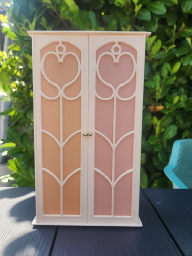 Sindy doll wardrobe hasbro - doll,