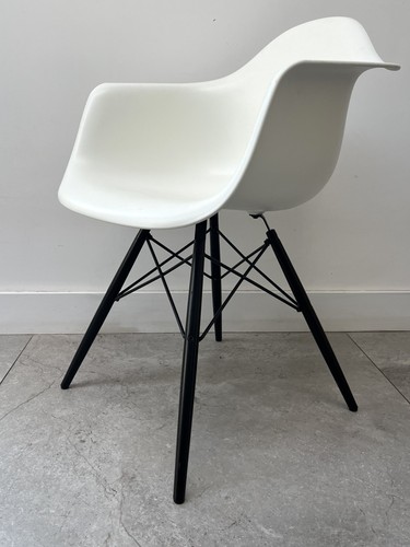 Genuine charles eames daw - eames,