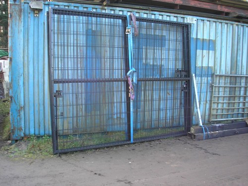 Site gates yard - site,