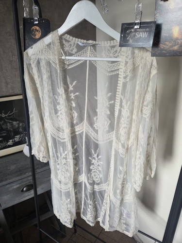 Antique cream embroidered lace - cream,