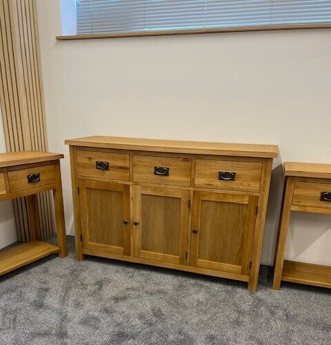 Large oak sideboard - door, 3