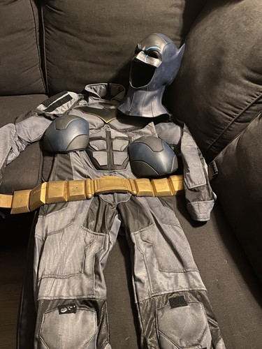Batman suit with cowl - , should