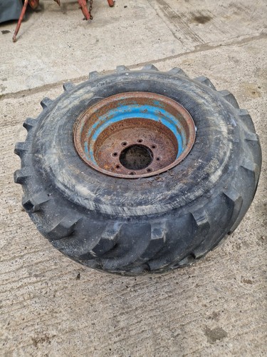 West 1300 muck spreader wheels - spreader,