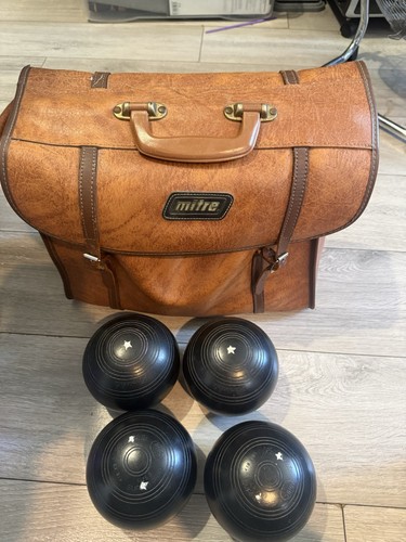 Vintage henselite lawn bowls - henselite,