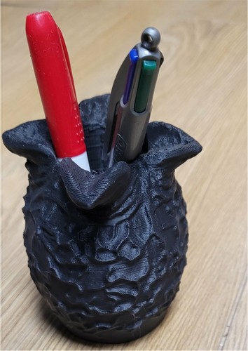 Alien egg pen holder - egg,