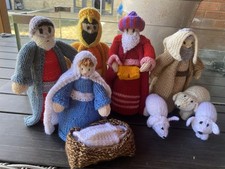 Handmade Nativity Knitted Scene with Figures Bundle