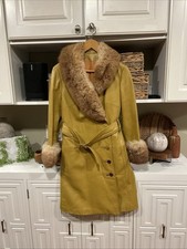Vintage leather and fur trenchcoat women’s designer medium hippie Boho 70’s Belt