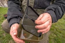 Korum Maggot Tub And Riddle