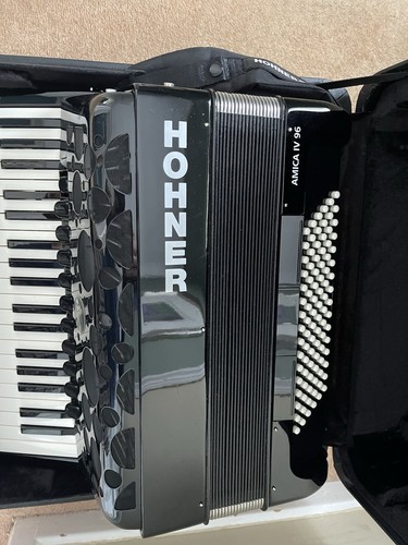 Hohner amica accordion - hohner,