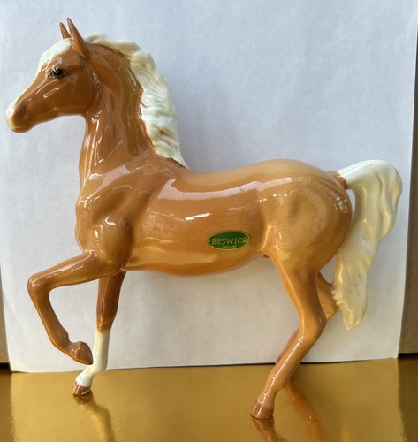 Beswick palomino prancing arab - palomino,