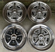 Triumph TR6 TR250 GT6 Rostyle  . HUBCAPS X 4..WHEEL COVERS