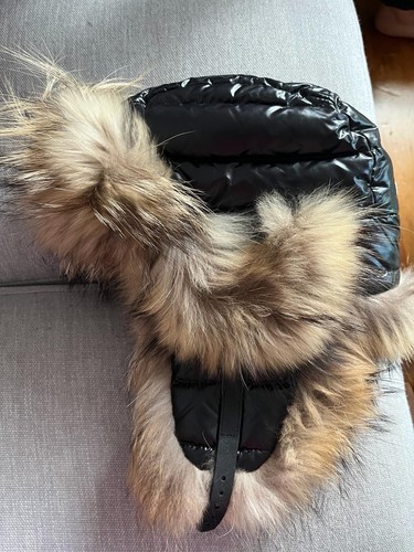 Black moncler fur trapper - black,