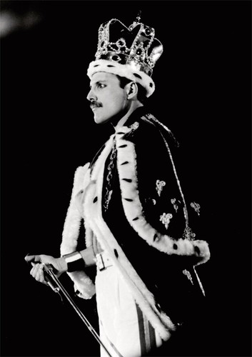 Freddie-Mercury-Queen-Crown-BW