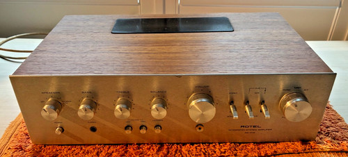 Rotel integrated stereo - rotel,