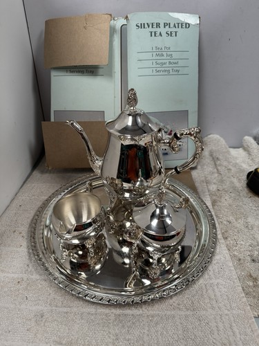 Vintage silver plated tea set - silver,