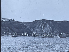 COASTAL SCNE  /FISHING TOWN /