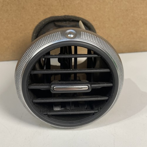 Audi dashboard air vent - a3, 8p