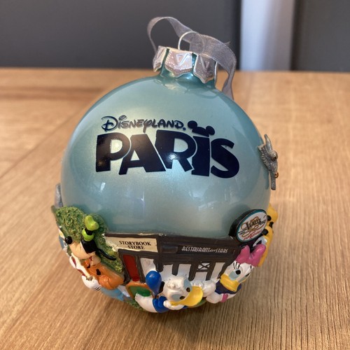Disney disneyland paris - disneyland, glass