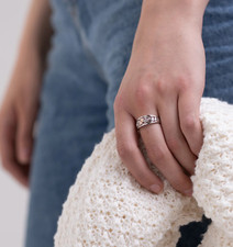 *NEW GIFT BOXED*CLOGAU STERLING SILVER 9ct ROSE GOLD & TOPAZ TREE OF LIFE RING Q