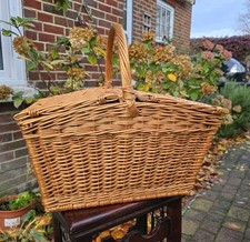 Vintage Traditiona Huntsman Wicker Picnic Basket Split Lift Lid Christmas Hamper
