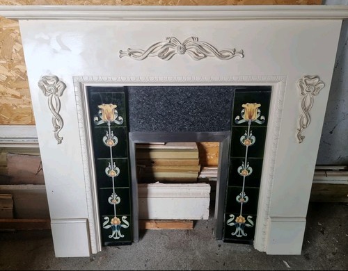 White wood floral tiled - floral,