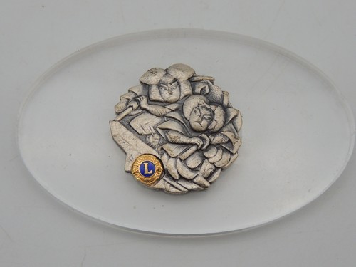 Pin lions club international - pin's,