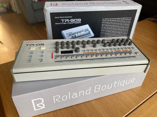 Roland boutique - roland, tr-09