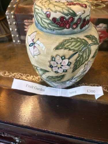Moorcroft pottery ginger jar - pottery,
