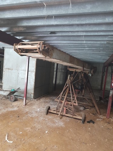 Mobile wheeled grain - wheeled,
