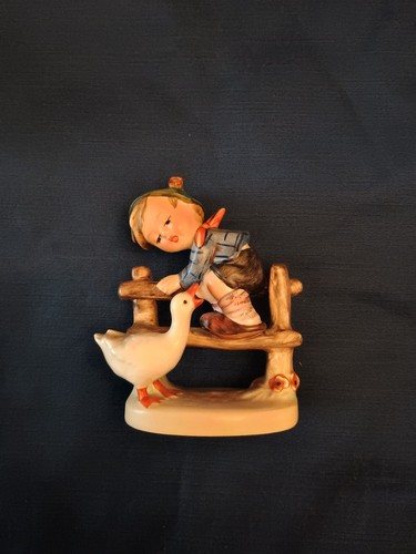 Goebel hummel figurine - goebel,