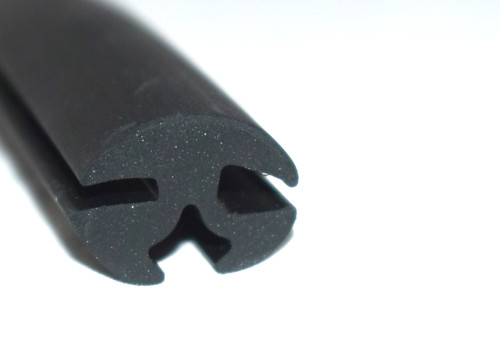 Glazing seal filler strip - &,