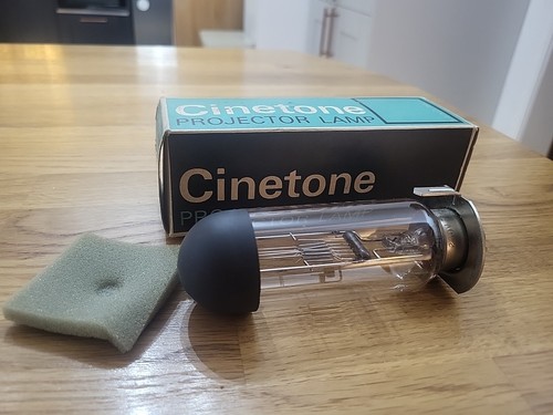 Brand new cinetone - new, projector