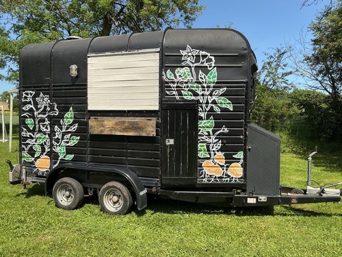 Mobile horsebox food - food, trailer