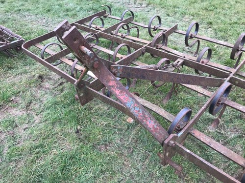 Spring tine cultivator close - spring,